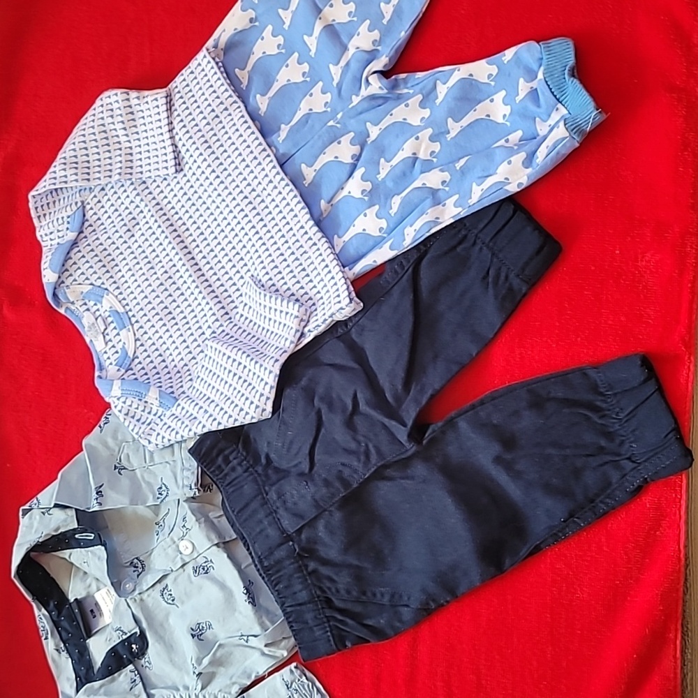 Boys Newborn Outfits        NWOT